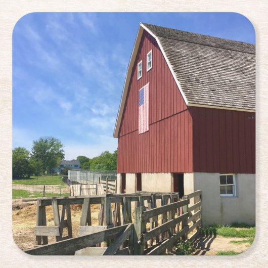 農場 |アメリカ国旗を持つ赤い納屋 スクエアペーパーコースター (正面)