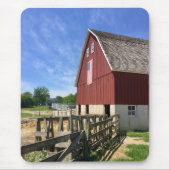 農場 |アメリカ国旗を持つ赤い納屋 マウスパッド (正面)