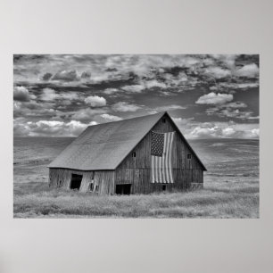 農場 BW American Flag Barn Scene ポスター