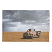 農場 | Old Truck in Field 枕カバー (裏面)