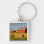 農場 | Red Barns Near Hay Bales キーホルダー (正面)