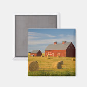 農場 | Red Barns Near Hay Bales マグネット (正面/裏面)