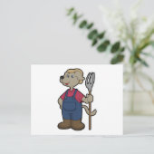 農夫の帽子と鍬を持った犬 ポストカード (スタンド正面)