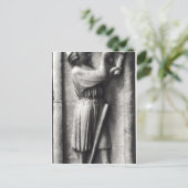 農夫は彼の獲物を削り取った ポストカード (スタンド正面)