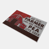 農家おもしろいと彼のスイートピーはここに住んでいる ドアマット (アングル)