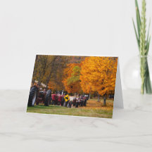 農家がトラクターに大きく掛かる