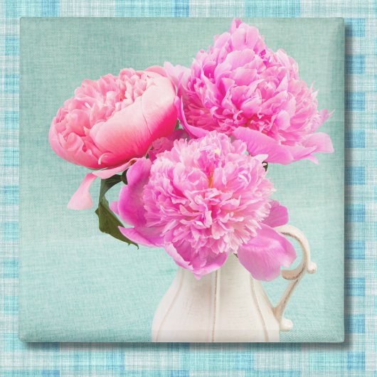 農家のピッチャーに活けた芍薬の静物画 マグネット