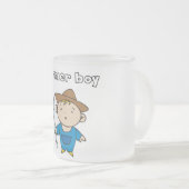 農家の男の子のTシャツおよびギフト フロストグラスマグカップ (正面右)
