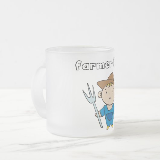 農家の男の子のTシャツおよびギフト フロストグラスマグカップ (正面左)
