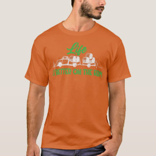 農家ライフは農場の方が良い Tシャツ
