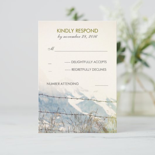 農村部フェンスバーベットワイヤ素朴ウェディングRSVP 出欠カード (スタンド正面)