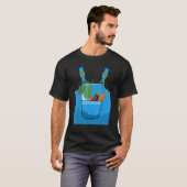 農業グラフィック 牛飼い 農業 トラクター Tシャツ (正面フル)