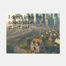 近くの都市と可愛いコテージの写真 ドアマット