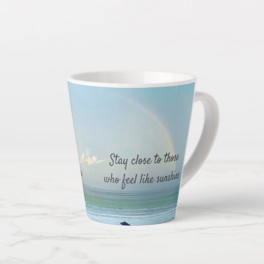 近づくな カフェラテマグ (右アングル)