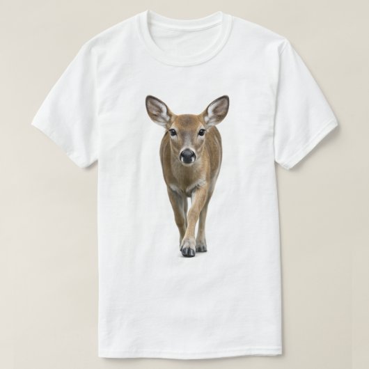 近づく雌鹿 Tシャツ (デザイン正面)