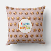 近所に活気を与える クッション (裏面)