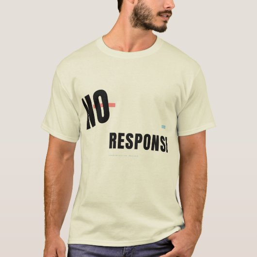 返信なし 楽しいテクノロジー タイポグラフィ デザイン Tシャツ (正面)
