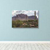 迷信の山々がキャンバスに包まれた キャンバスプリント (インサイチュ (ウッドフロア))