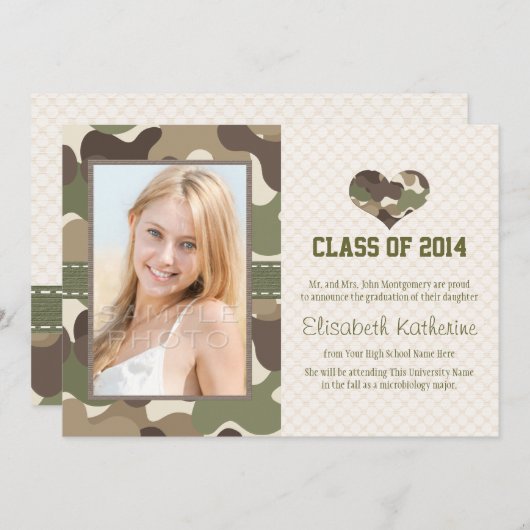 迷彩柄のハートの卒業の写真の発表の招待 招待状 (正面/裏面)