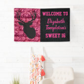 迷彩柄のピンクのSweet sixteenのシカの狩りの旗 横断幕 (インサイチュ)