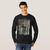 迷彩柄フラグディスクゴルフバスケットヴィンテージゴルフ愛国者 Tシャツ (正面フル)