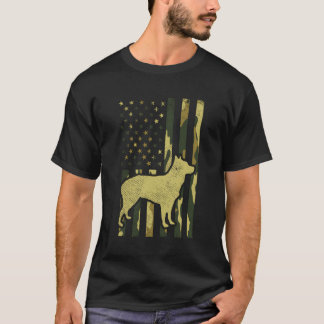 迷彩柄米国国旗のヘラー動物牛の犬パトリオ迷彩柄 Tシャツ