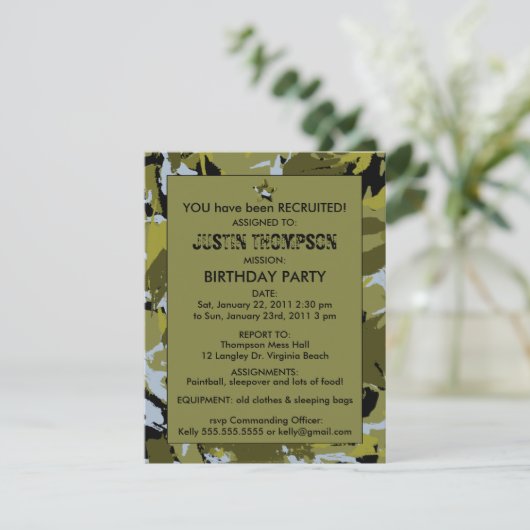 迷彩柄誕生日パーティーの招待 招待状 (スタンド正面)
