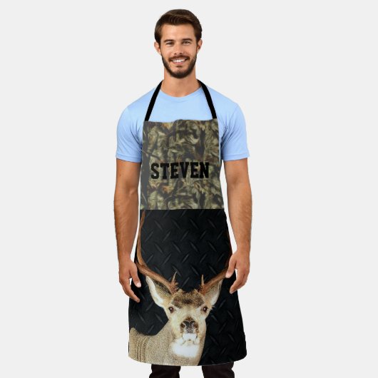 迷彩柄鹿狩り名スポーツアウトドアメンズエプロン エプロン (着用した状態)