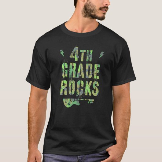 迷彩柄4年生ロックスキャンプ先生スクワッドフォーグラ Tシャツ (正面)
