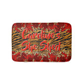 追加の名前文字彼女はトラのストライプ花を流した バスマット (正面)