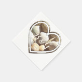 追加イニシャルと日付Seashellsハート、ビーチ結婚式 スタンダードカクテルナプキン (角)