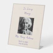 追悼式を愛しエレガントて 台座サイン (正面)