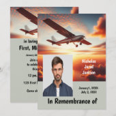 追悼飛行機サービス 夕焼けの空を飛ぶパイロット 招待状 (正面/裏面)