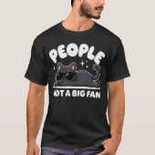 退屈な人じゃない | のんきな黒猫 | おもしろ寝坊 Tシャツ (正面)