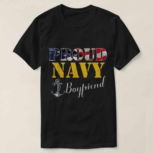 退役兵誇りを持った士のアメリカ国旗を持つ海軍のボーイフレンド Tシャツ (デザイン正面)