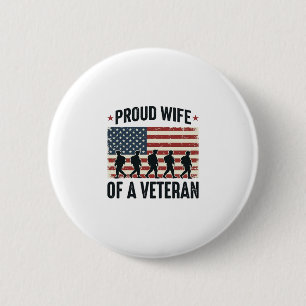 退役軍人の妻であることを誇りに思う愛国的なシャツのデザイン (2) 缶バッジ