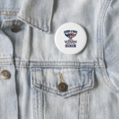 退役軍人の妻の名誉愛国ワシTシャツ 缶バッジ (インサイチュ)