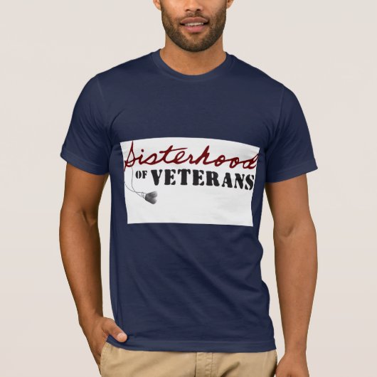退役軍人の姉妹の軍事的誇りデザイン Tシャツ (正面)