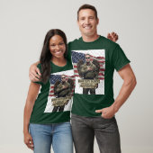 „退役軍人の日へのオマージュ – 名誉 任務 犠牲” Tシャツ (ユニセックス)