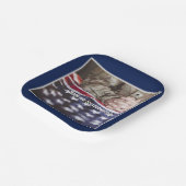 退役軍人の日 – 務めた全員を称える ペーパープレート (傾斜あり)