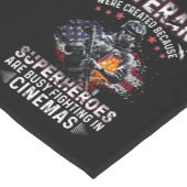 退役軍人はシネマ忙しスのスーパーヒーロー ショートテーブルランナー (コーナー)