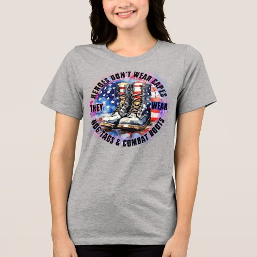 退役軍人はスーパーヒーロー トライブレンドTシャツ (正面)