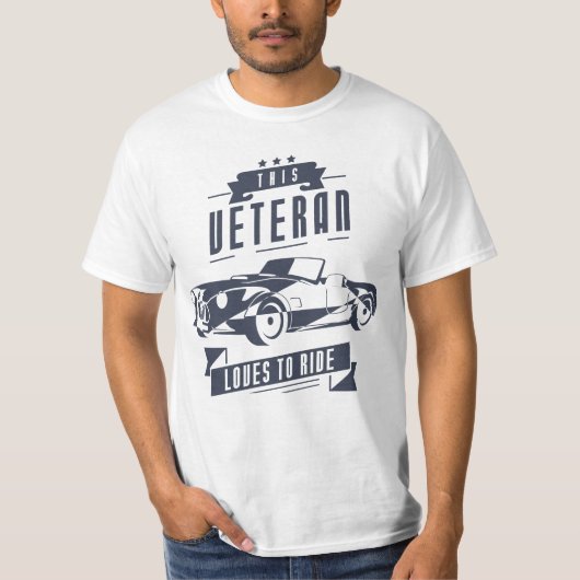 退役軍人は車に乗るのが好き Tシャツ (正面)