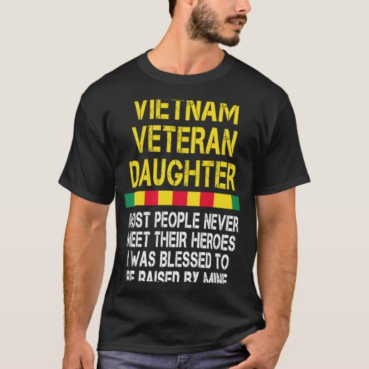 退役軍人ベトナム退役軍人娘退役軍人日 Tシャツ (正面)