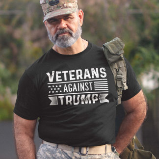 退役軍人対トランプ Tシャツ