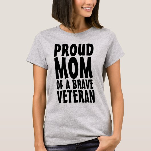 退役軍人誇りを持ったTシャツのママ Tシャツ (正面)