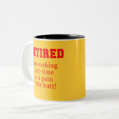 退職したしかし厄介としてパートタイムで働きます ツートーンマグカップ (正面左)