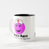 退職したなナースのギフトの"幸せなダンスのピンク ツートーンマグカップ (正面左)