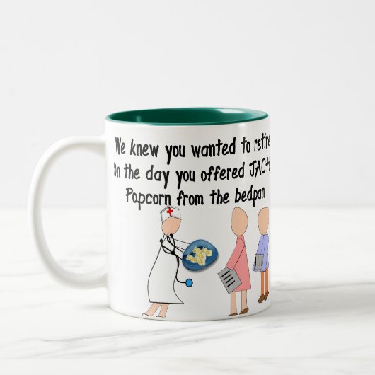 退職したなナースのストーリーアートのギフト ツートーンマグカップ (左)