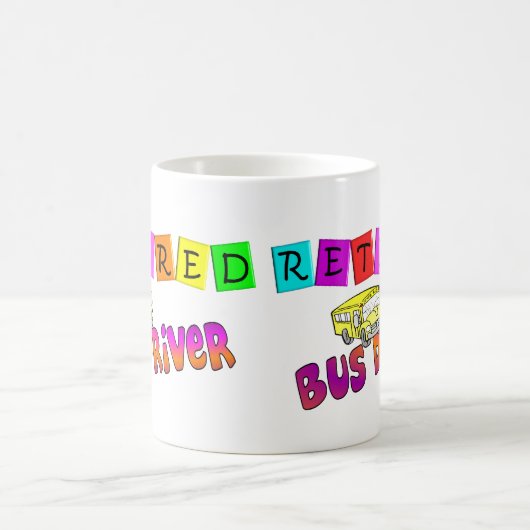 退職したなバス運転手のギフト コーヒーマグカップ (中央)